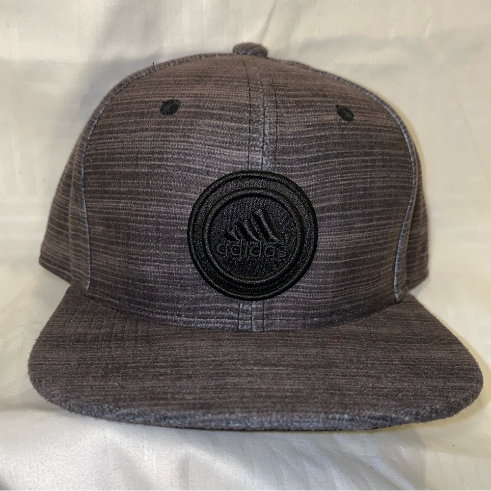 Men’s Adidas SnapBack hat.